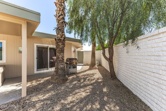 10634 W HUTTON Drive, Sun City, AZ 85351