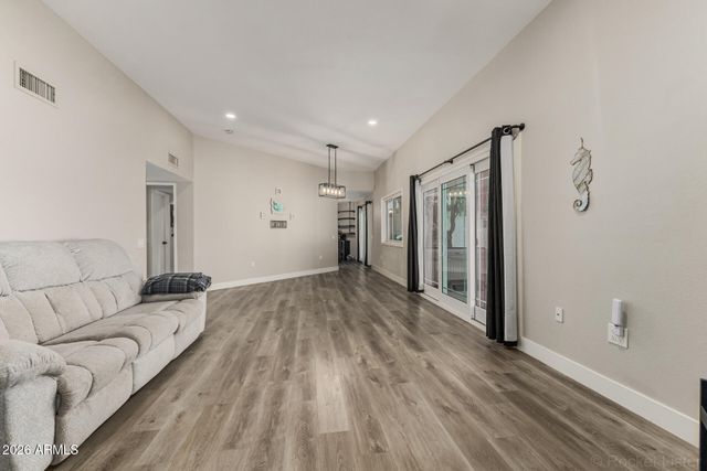 10634 W HUTTON Drive, Sun City, AZ 85351