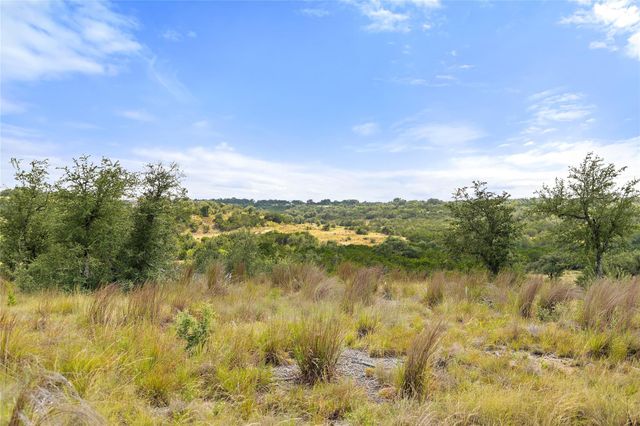 147 E Flying Owl DR, Johnson City, TX 78636