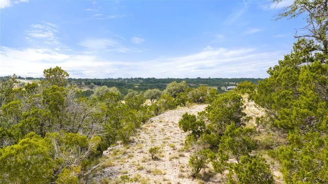 147 E Flying Owl DR, Johnson City, TX 78636