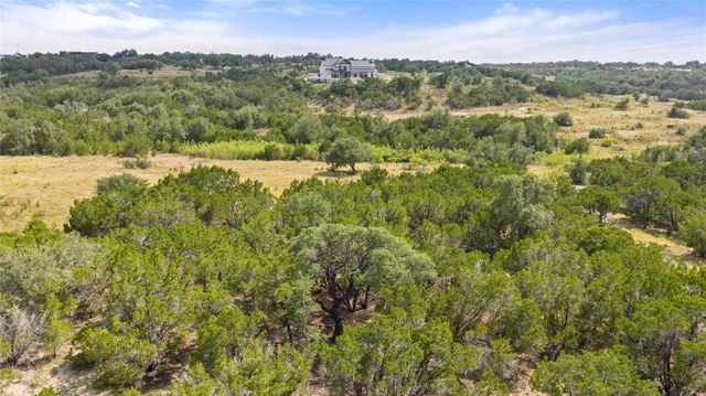 147 E Flying Owl DR, Johnson City, TX 78636