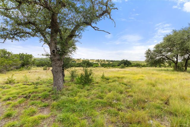 147 E Flying Owl DR, Johnson City, TX 78636