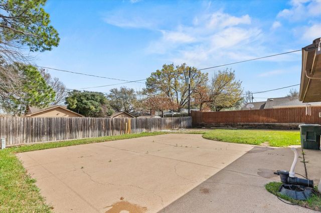 1905 Alamo Drive, Arlington, TX 76012