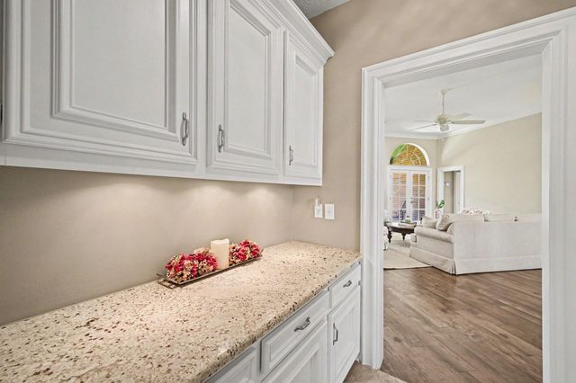 11614 Vailrun Drive, Houston, TX 77070