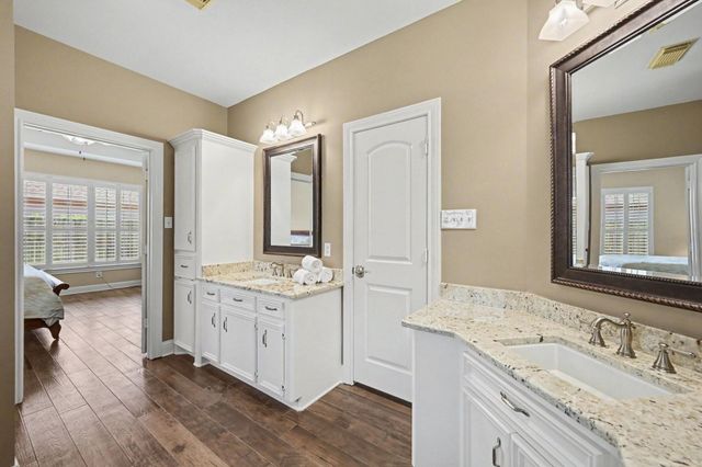 11614 Vailrun Drive, Houston, TX 77070