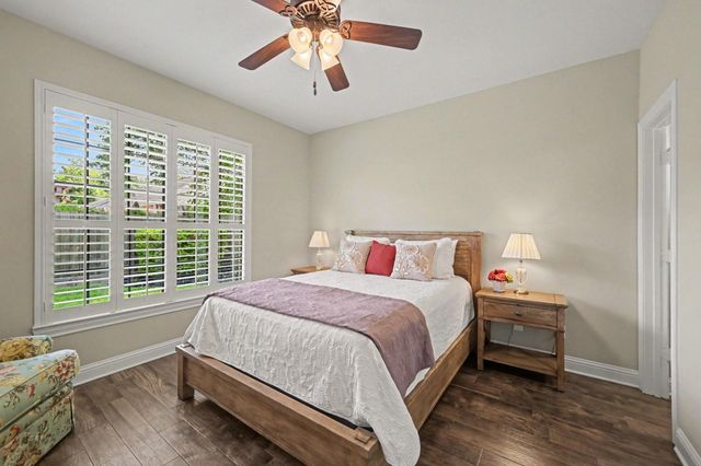 11614 Vailrun Drive, Houston, TX 77070