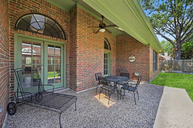 11614 Vailrun Drive, Houston, TX 77070