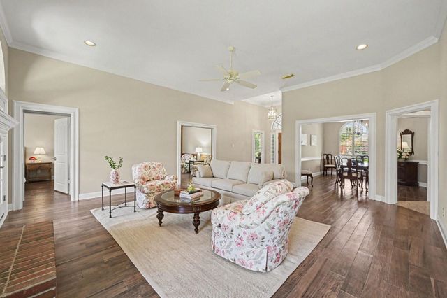 11614 Vailrun Drive, Houston, TX 77070