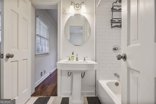 2509 Sharondale Drive NE, Atlanta, GA 30305