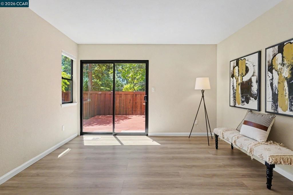 Image 13 of property listing at 2042 Lost Lake Pl, Martinez, CA 94553