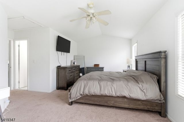 20 Pond Ct, Hillsborough Twp., NJ 08844