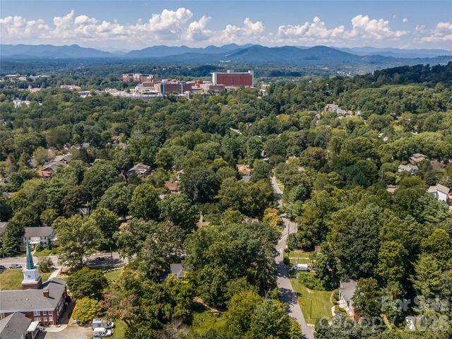 145 Kenilworth Road, Asheville, NC 28803
