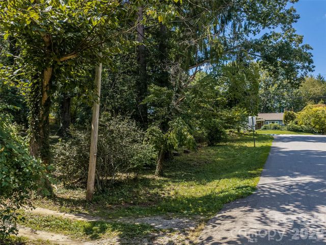 145 Kenilworth Road, Asheville, NC 28803