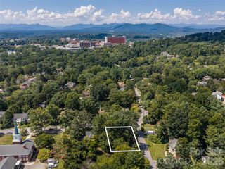 145 Kenilworth Road, Asheville, NC 28803