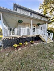 3990 Edison Street NE, Hartville, OH 44632