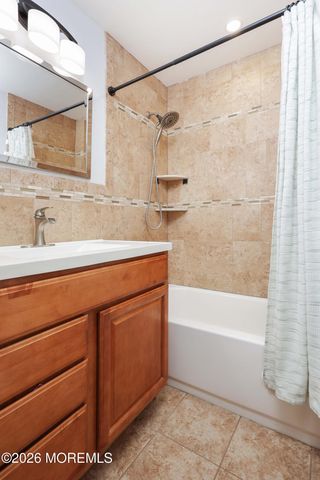 36 Bay Laurel Drive, Brick, NJ 08723