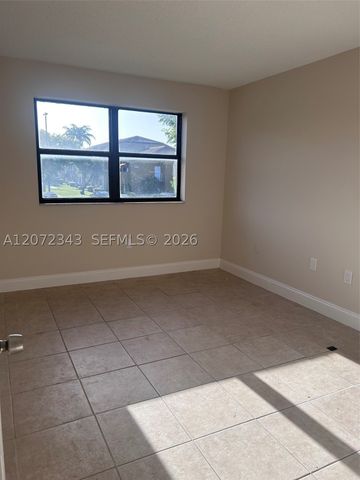 15630 SW 80th St I-203, Miami, FL 33193
