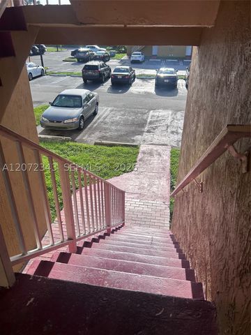 15630 SW 80th St I-203, Miami, FL 33193