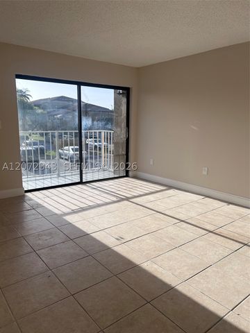 15630 SW 80th St I-203, Miami, FL 33193