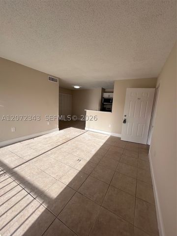 15630 SW 80th St I-203, Miami, FL 33193