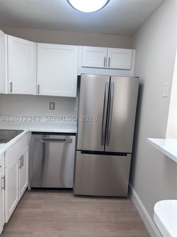 15630 SW 80th St I-203, Miami, FL 33193