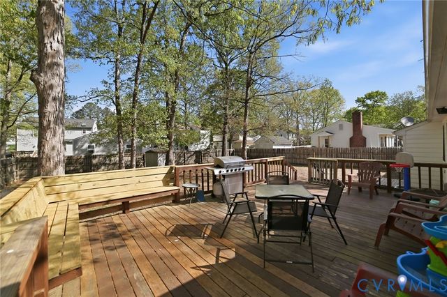 103 Five Oaks Ln, Ashland, VA 23005