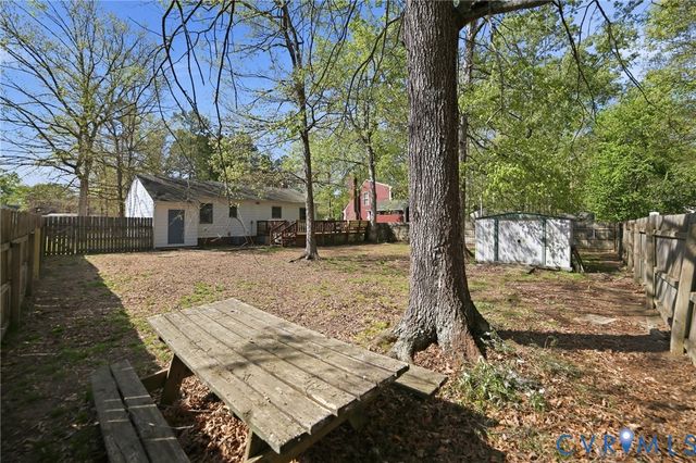 103 Five Oaks Ln, Ashland, VA 23005