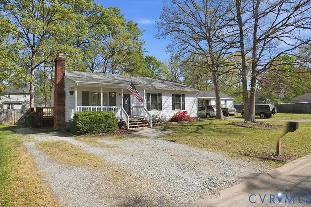 103 Five Oaks Ln, Ashland, VA 23005