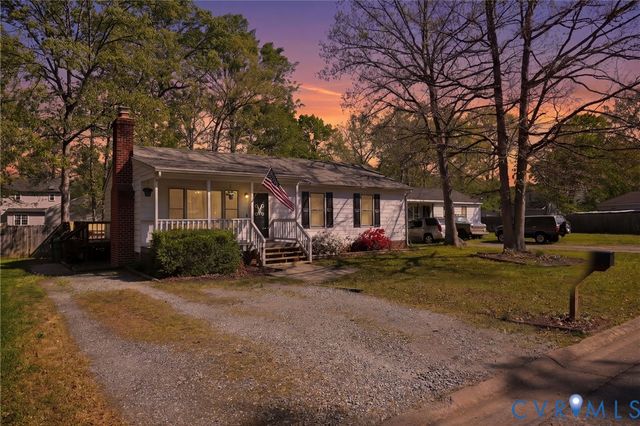 103 Five Oaks Ln, Ashland, VA 23005