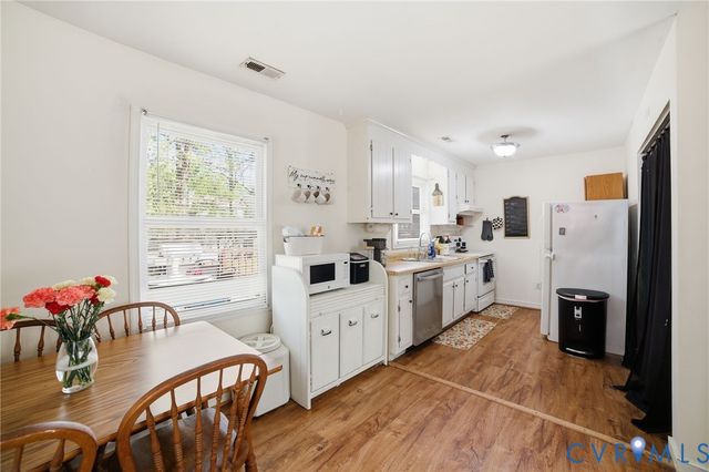 103 Five Oaks Ln, Ashland, VA 23005