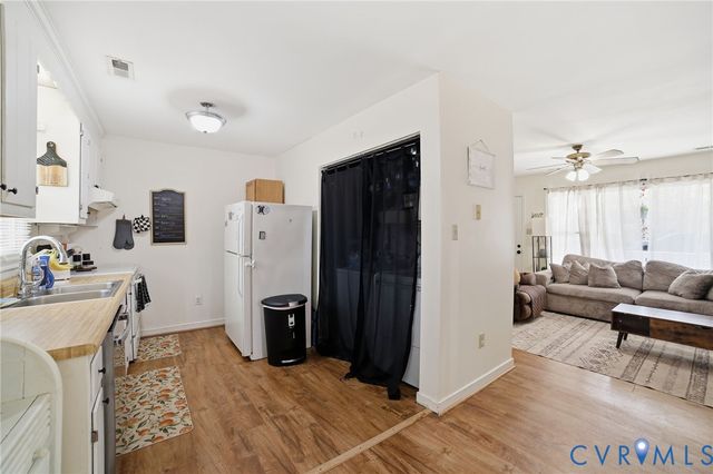 103 Five Oaks Ln, Ashland, VA 23005