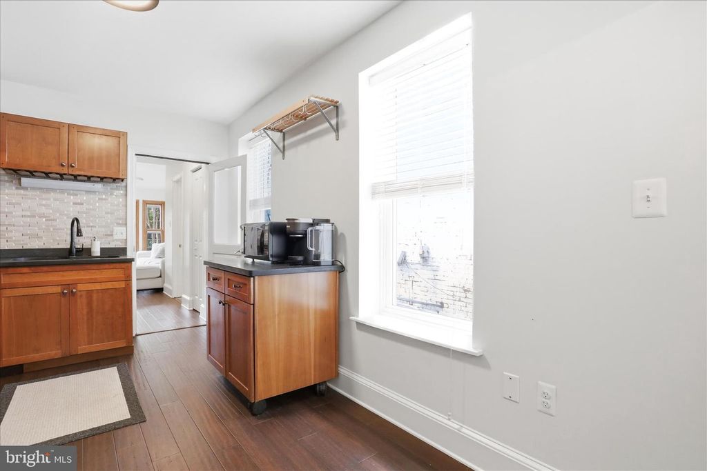 Image 11 of property listing at 724 N MARKET ST, Frederick, MD 21701