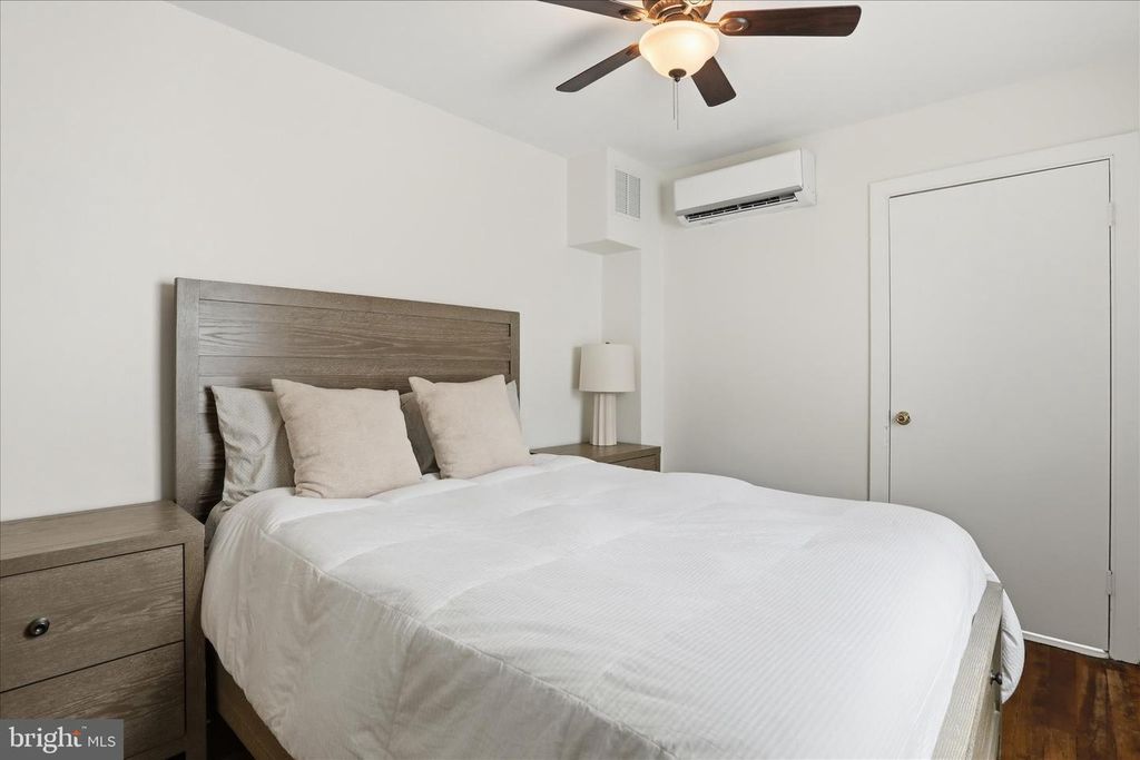 Image 22 of property listing at 724 N MARKET ST, Frederick, MD 21701