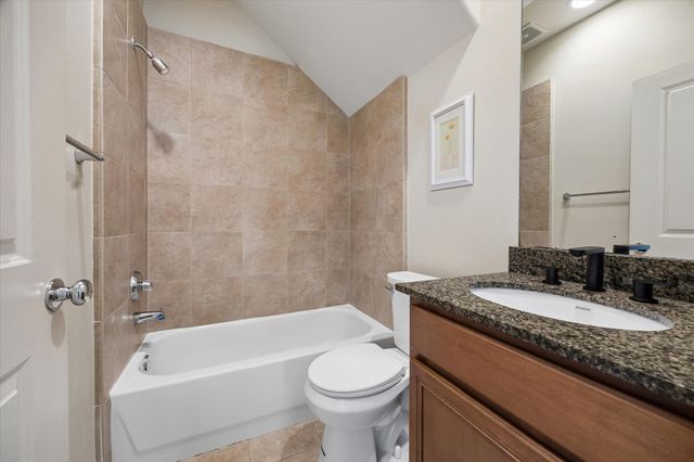 3804 Centerplaza Drive, Houston, TX 77007