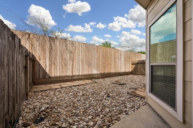 3804 Centerplaza Drive, Houston, TX 77007