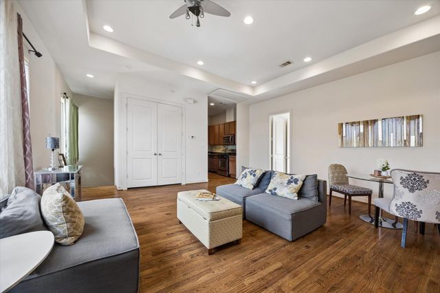 3804 Centerplaza Drive, Houston, TX 77007