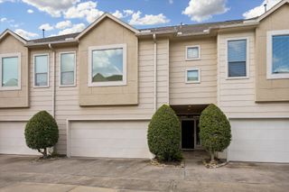 3804 Centerplaza Drive, Houston, TX 77007