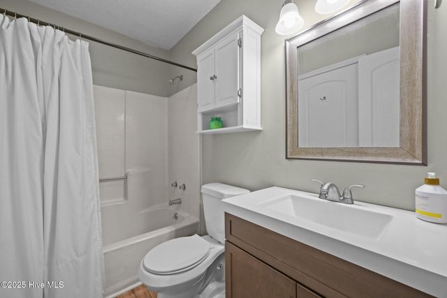 3025 Foxhorn Road, Jacksonville, NC 28546