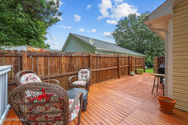 3025 Foxhorn Road, Jacksonville, NC 28546