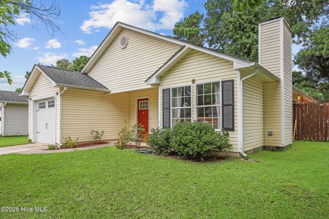 3025 Foxhorn Road, Jacksonville, NC 28546