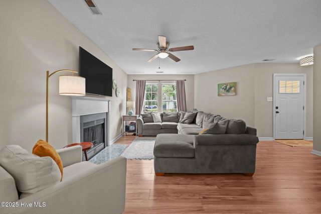 3025 Foxhorn Road, Jacksonville, NC 28546
