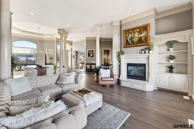 4302 N 195 Circle, Elkhorn, NE 68022