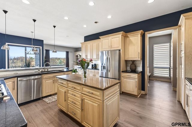 4302 N 195 Circle, Elkhorn, NE 68022