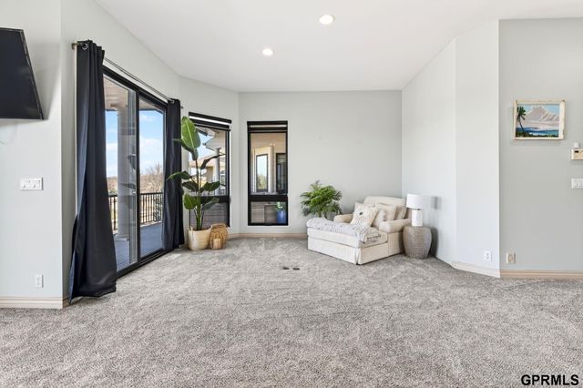 4302 N 195 Circle, Elkhorn, NE 68022