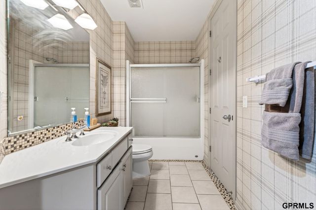 4302 N 195 Circle, Elkhorn, NE 68022