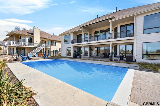 4302 N 195 Circle, Elkhorn, NE 68022