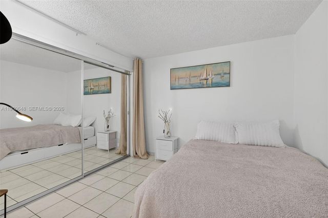 2401 Collins Ave 1103, Miami Beach, FL 33140