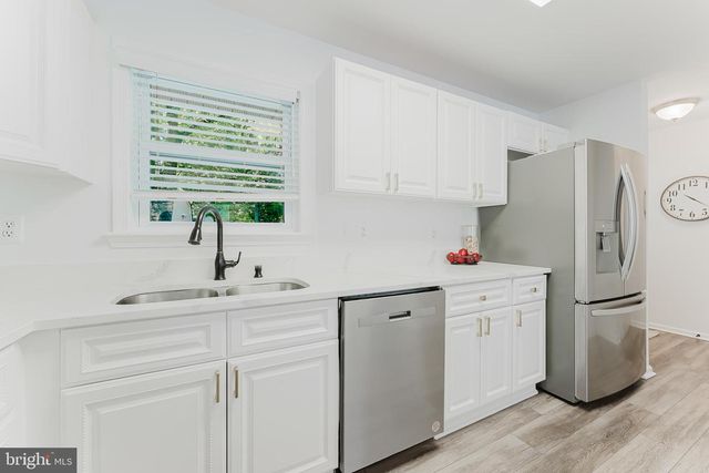 3269 ANNANDALE RD, Falls Church, VA 22042