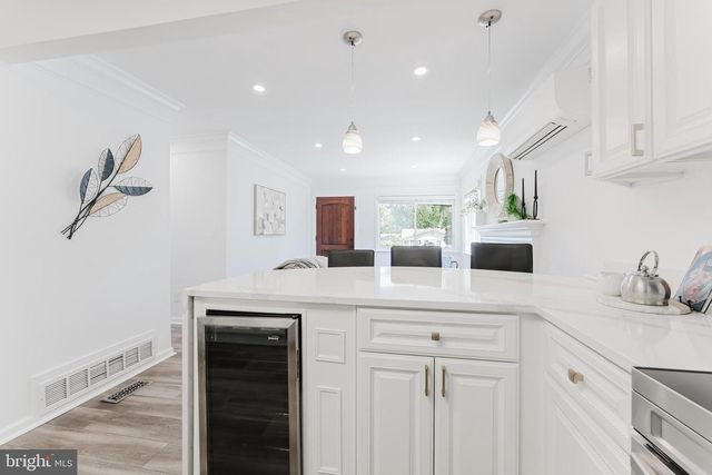 3269 ANNANDALE RD, Falls Church, VA 22042