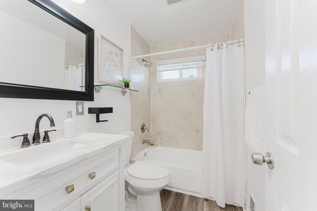 3269 ANNANDALE RD, Falls Church, VA 22042